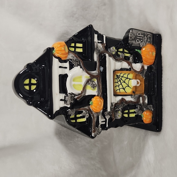 Bath & Body Works Other - Bath and Body, Halloween, Pumpkins, Haunted House, Hand Soap Holder.